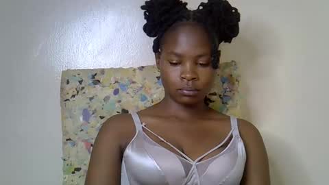 Molyne online show from 13, 3, 2026