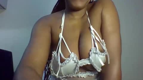 Snapshot of sexy_natallie chatting on 1, 10, 2025 natallie online show from 1, 10, 2025