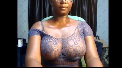 Snapshot of sexy_pearl12 chatting on 10, 2, 2025 zoe online show from 10, 2, 2025