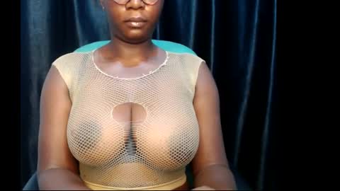 Snapshot of sexy_pearl12 chatting on 26, 2, 2025 zoe online show from 26, 2, 2025