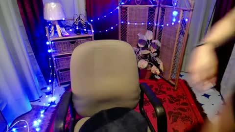angela online show from 4, 7, 2026