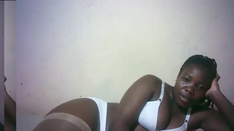 Snapshot of sexy_sandrah chatting on 5, 10, 2025 sexy_sandrah online show from 5, 10, 2025