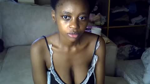 Snapshot of sexy_short chatting on 17, 4, 2026 Janet online show from 17, 4, 2026