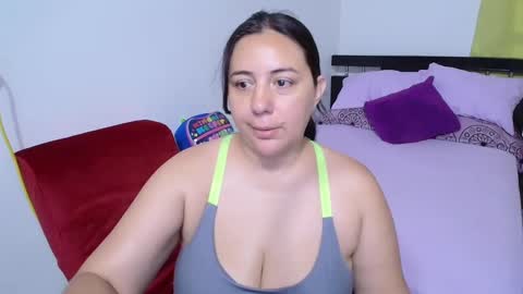Snapshot of sexy_ticki chatting on 13, 12, 2024 janel online show from 13, 12, 2024