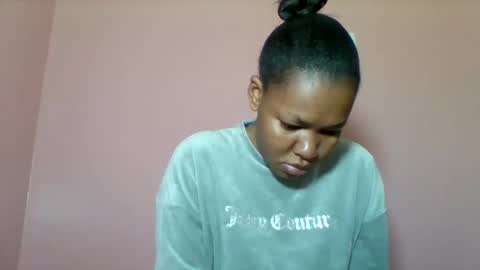 sexyapple2002 online show from 11, 9, 2025