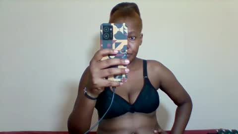 sexyapple2002 online show from 13, 2, 2026