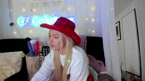 Ashley Teal online show from 3, 2, 2025