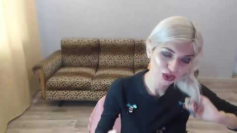 sexybeatriice online show from 7, 1, 2025
