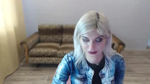 sexybeatriice online show from 7, 1, 2025