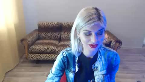 sexybeatriice online show from 18, 1, 2025