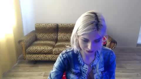 sexybeatriice online show from 6, 3, 2025