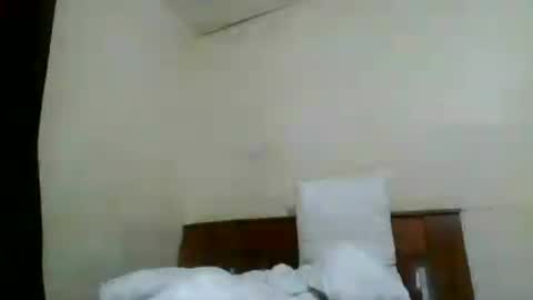 yvonne online show from 4, 8, 2026