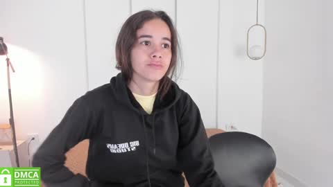 Snapshot of sexychanell_18 chatting on 23, 1, 2025 chanell and yina online show from 23, 1, 2025