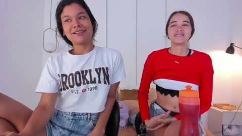 Snapshot of sexychanell_18 chatting on 8, 2, 2025 chanell and yina online show from 8, 2, 2025