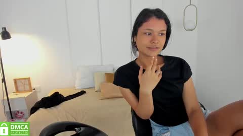 Snapshot of sexychanell_18 chatting on 18, 2, 2025 chanell and yina online show from 18, 2, 2025