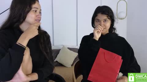 Snapshot of sexychanell_18 chatting on 11, 9, 2025 chanell and yina online show from 11, 9, 2025