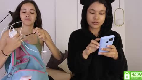 Snapshot of sexychanell_18 chatting on 30, 10, 2025 chanell and yina online show from 30, 10, 2025