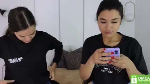 Snapshot of sexychanell_18 chatting on 3, 11, 2025 chanell and yina online show from 3, 11, 2025