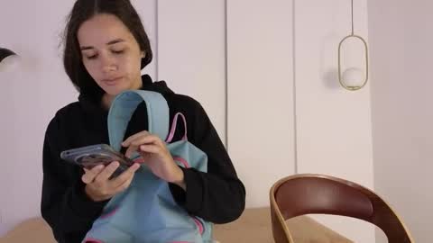 Snapshot of sexychanell_18 chatting on 18, 11, 2025 chanell and yina online show from 18, 11, 2025