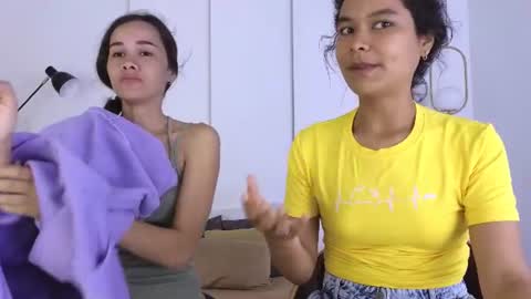 Snapshot of sexychanell_18 chatting on 18, 7, 2026 chanell and yina online show from 18, 7, 2026