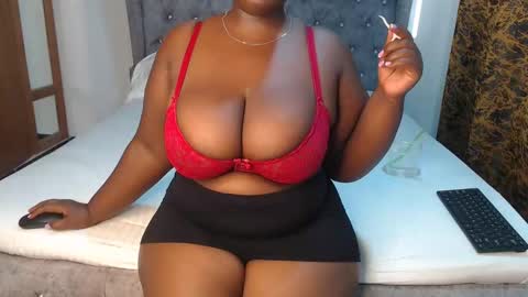 Snapshot of sexychocco_ chatting on 5, 1, 2025 sexychocco online show from 5, 1, 2025