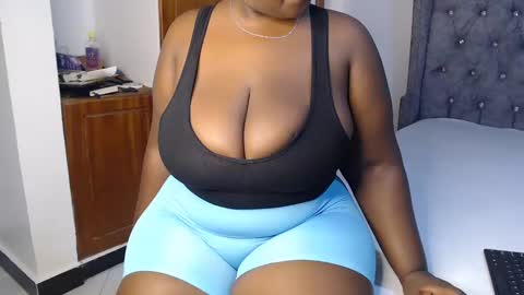 Snapshot of sexychocco_ chatting on 27, 2, 2025 sexychocco online show from 27, 2, 2025