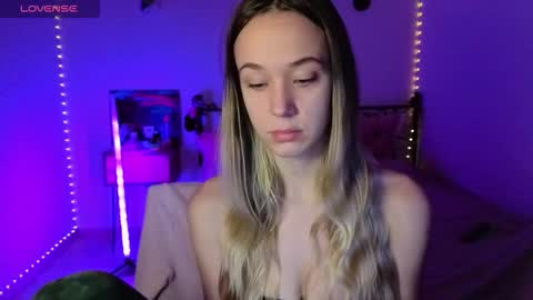 Snapshot of sexycocobutt chatting on 2, 11, 2025 Sophia online show from 2, 11, 2025