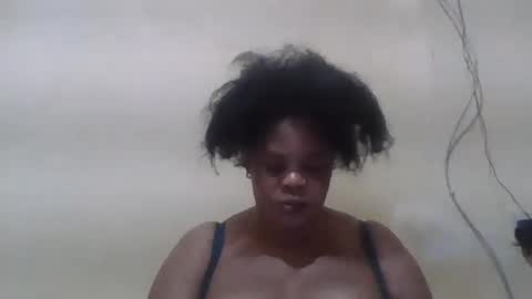 Snapshot of sexydove2 chatting on 6, 7, 2026 EMILY online show from 6, 7, 2026