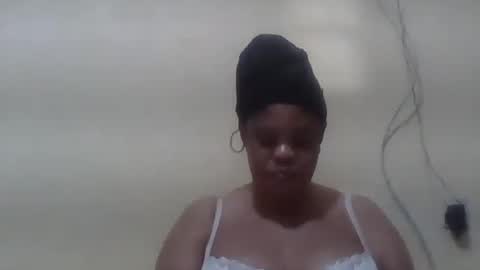 Snapshot of sexydove2 chatting on 16, 7, 2026 EMILY online show from 16, 7, 2026