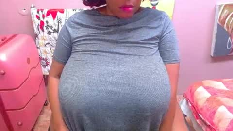 Snapshot of sexyebonylove89 chatting on 28, 6, 2026 sexyebonylove89 online show from 28, 6, 2026
