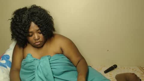 Snapshot of sexyebonyy_ chatting on 26, 11, 2025 sexyebonyy_ online show from 26, 11, 2025