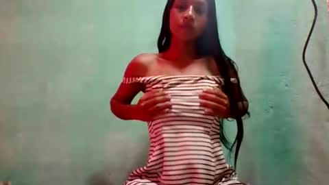 sexyjolie586 online show from 27, 5, 2026