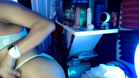 SEXYLATINCOUPLE online show from 17, 12, 2024