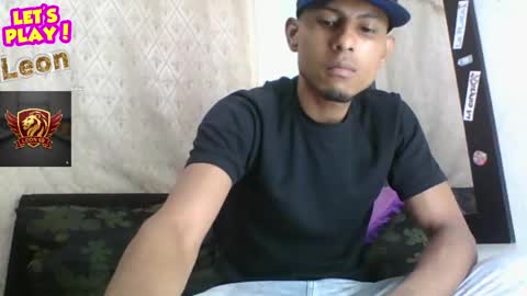 Snapshot of sexyleon69 chatting on 24, 4, 2026 Sexy leon online show from 24, 4, 2026