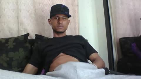Snapshot of sexyleon69 chatting on 5, 6, 2026 Sexy leon online show from 5, 6, 2026