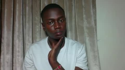 sexylinkebony2 online show from 27, 2, 2026