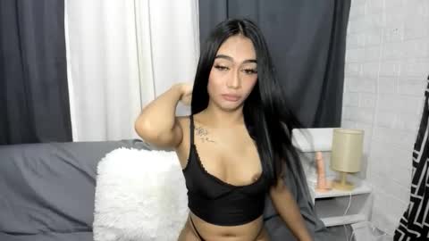 Snapshot of sexylovesappira chatting on 12, 9, 2025 maxine online show from 12, 9, 2025