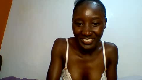 Snapshot of sexylucia5 chatting on 29, 4, 2026 sexylucia5 online show from 29, 4, 2026