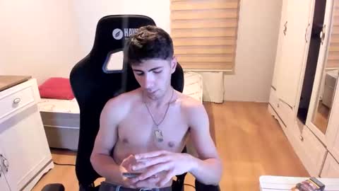 sexymann17 online show from 2, 6, 2026