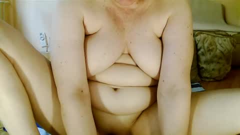 Snapshot of sexymayagold chatting on 7, 7, 2026 Squirty Maya Gold online show from 7, 7, 2026