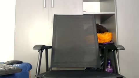 Snapshot of sexymia06 chatting on 4, 7, 2026 Melina online show from 4, 7, 2026