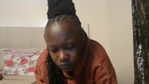 Miss mia online show from 6, 10, 2025