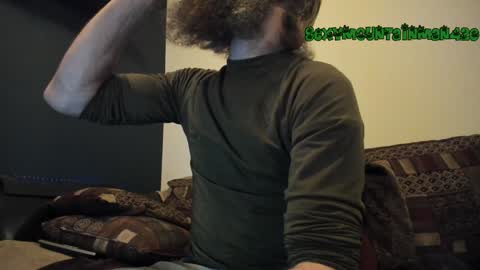 Snapshot of sexymountainman420 chatting on 1, 2, 2025 Sexymountainman420 online show from 1, 2, 2025