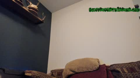 Snapshot of sexymountainman420 chatting on 3, 2, 2025 Sexymountainman420 online show from 3, 2, 2025