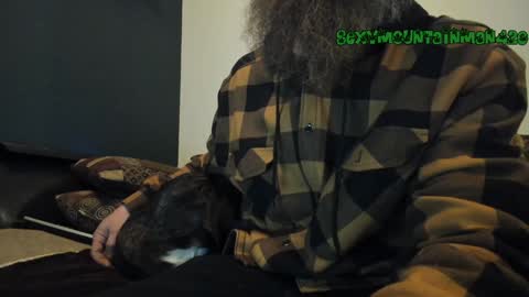 Snapshot of sexymountainman420 chatting on 8, 2, 2025 Sexymountainman420 online show from 8, 2, 2025