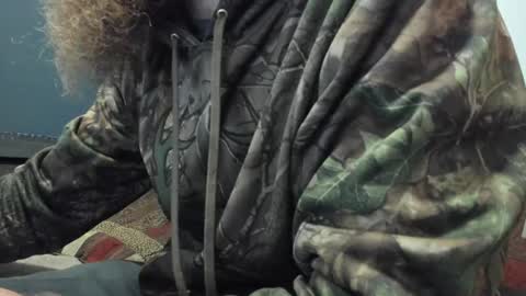 Snapshot of sexymountainman420 chatting on 25, 10, 2025 Sexymountainman420 online show from 25, 10, 2025