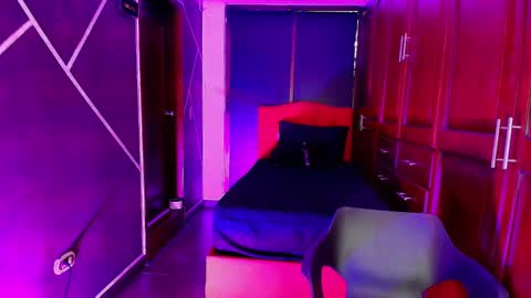 Snapshot of sexynaf chatting on 27, 2, 2025 N A F online show from 27, 2, 2025