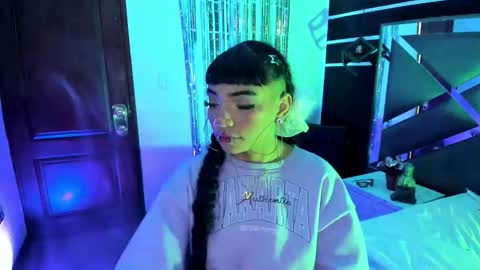 Snapshot of sexynaf chatting on 23, 10, 2025 N A F online show from 23, 10, 2025