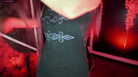 Snapshot of sexynaf chatting on 7, 11, 2025 N A F online show from 7, 11, 2025