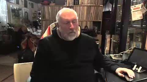 Grizz Lee Bear online show from 23, 12, 2024